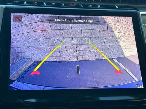 Used 2023 Jeep Grand Cherokee Limited image 17