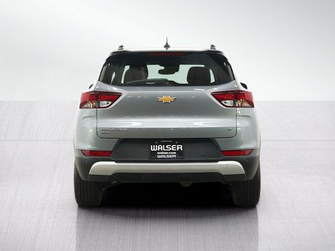 Used 2024 Chevrolet TrailBlazer LT w/ Convenience Package AWD/4WD image 4