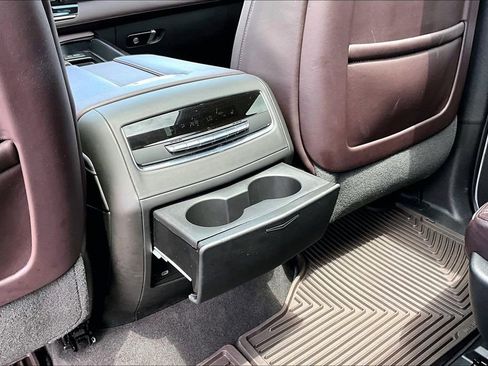 Used 2023 Cadillac Escalade Premium Luxury Platinum w/ LPO, Floor Liner Package AWD/4WD image 34