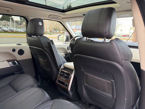 Used 2014 Land Rover Range Rover Sport HSE image 23