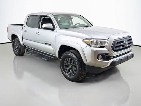 Used 2023 Toyota Tacoma SR5 RWD image 2