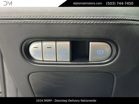Used 2025 Genesis G90 3.5T AWD/4WD image 31
