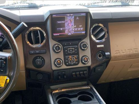 Used 2013 Ford F250 Lariat w/ Lariat Ultimate Pkg AWD/4WD image 6