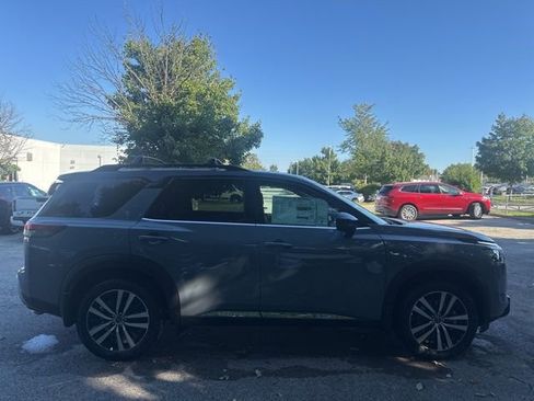 New 2025 Nissan Pathfinder Platinum w/ Lighting Package (N92) image 8