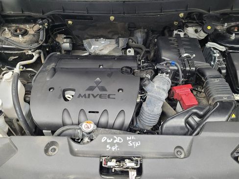 Used 2022 Mitsubishi Outlander Sport SE FWD image 30