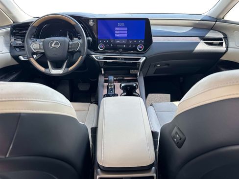 Used 2025 Lexus RX 450h AWD w/ Luxury Package image 16