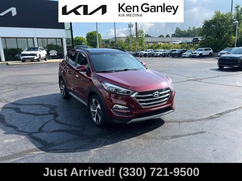 Used 2018 Hyundai Tucson Value AWD/4WD image 3