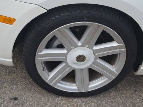 Used 2005 Chrysler Crossfire Limited image 16