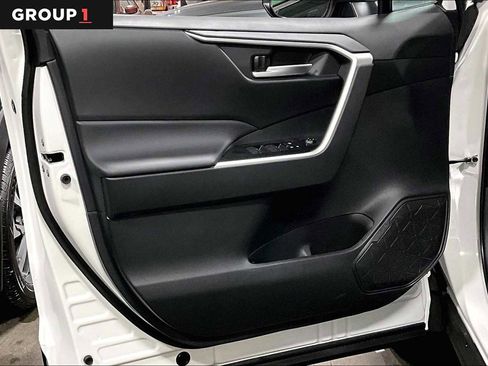 Certified 2025 Toyota RAV4 XLE image 21