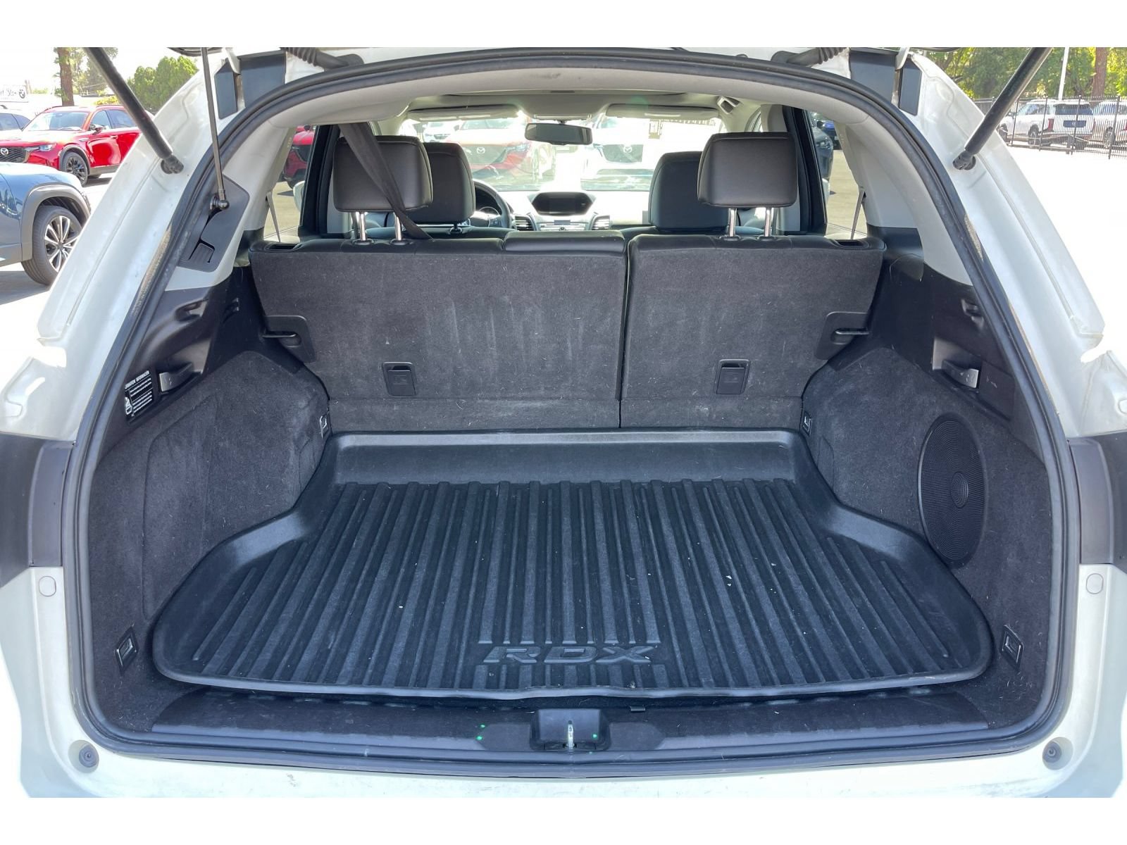 Used 2017 Acura RDX w/ AcuraWatch Plus Package FWD image 18