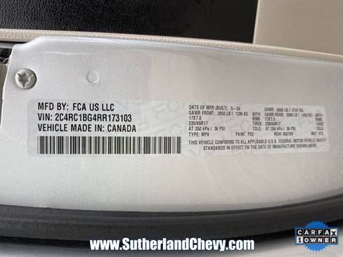 Used 2024 Chrysler Pacifica Touring-L image 45