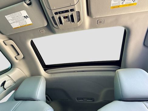 New 2026 Toyota Highlander XLE AWD/4WD image 18