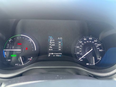 Used 2021 Toyota Sienna XLE FWD image 23