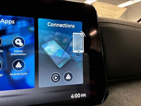 New 2026 Nissan Kicks SV w/ Charging Package FWD image 26