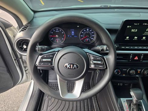 Used 2020 Kia Forte LXS FWD image 37