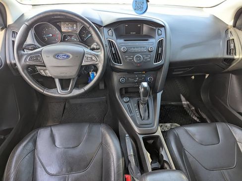 Used 2015 Ford Focus SE w/ Equipment Group 201A FWD image 28