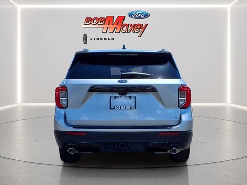Used 2023 Ford Explorer ST-Line w/ Class IV Trailer Tow Package AWD/4WD image 6