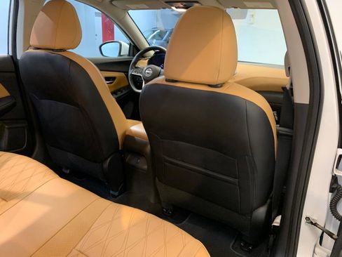 Used 2024 Nissan Sentra SV w/ SV Premium Package image 46