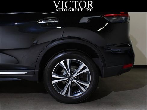 Used 2018 Nissan Rogue SL image 7