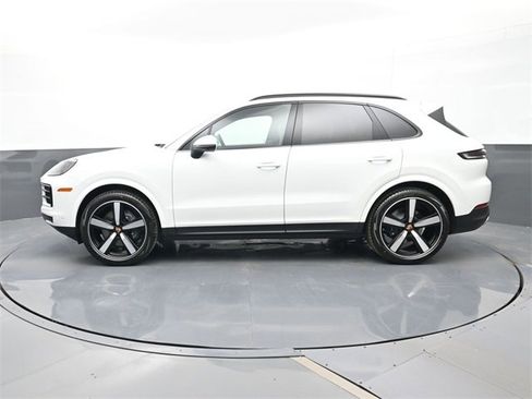 New 2026 Porsche Cayenne image 2