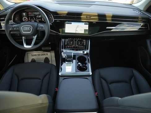 Used 2023 Audi Q8 Prestige image 21