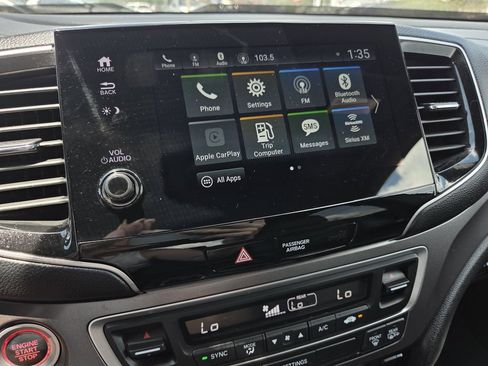 Certified 2024 Honda Passport EX-L image 9