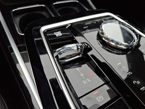 New 2026 BMW 750e xDrive AWD/4WD image 13