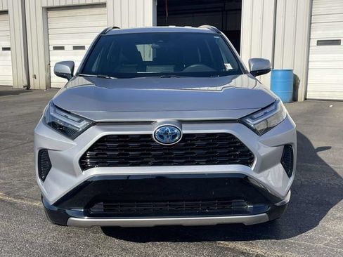 Used 2024 Toyota RAV4 SE AWD/4WD image 2