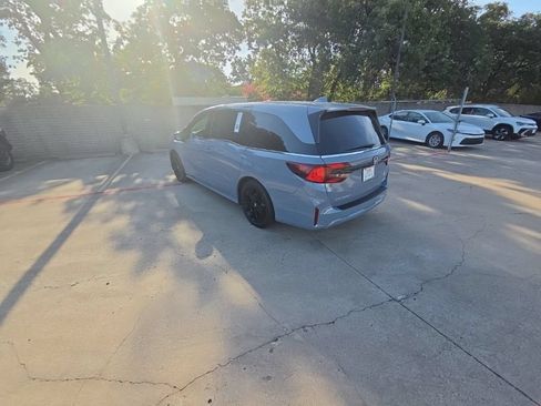 Used 2025 Honda Odyssey Sport-L image 8