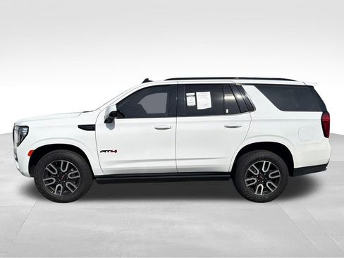 Used 2023 GMC Yukon AT4 w/ AT4 Premium Package AWD/4WD image 3