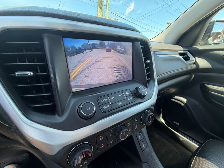 Used 2019 GMC Acadia SLT AWD/4WD image 15
