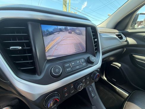 Used 2019 GMC Acadia SLT AWD/4WD image 15