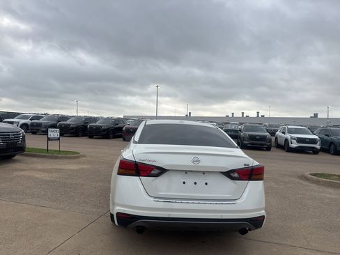 Used 2021 Nissan Altima 2.5 SR image 17