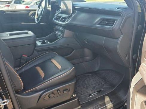 Used 2023 GMC Yukon AT4 w/ AT4 Premium Package AWD/4WD image 18