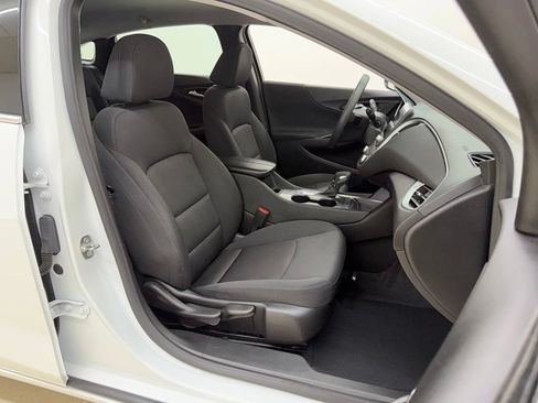 Used 2024 Chevrolet Malibu LT FWD image 10