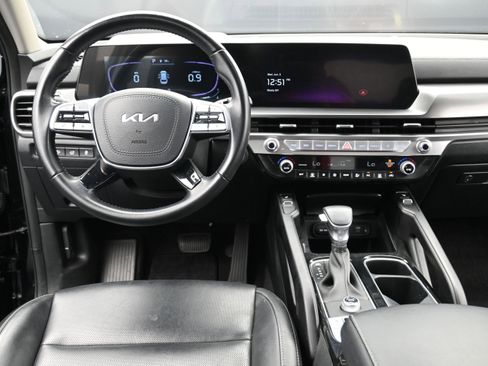 Used 2025 Kia Telluride S FWD image 20