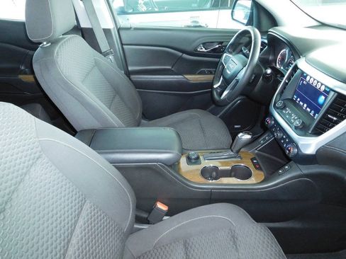 Used 2017 GMC Acadia SLE w/ LPO, Floor Liner Package AWD/4WD image 15
