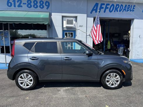 Used 2020 Kia Soul LX image 5