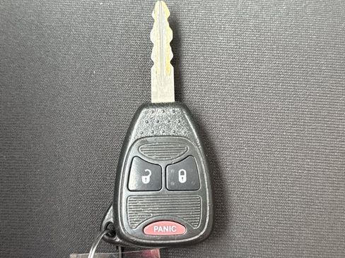 Used 2012 Jeep Compass Sport FWD image 17