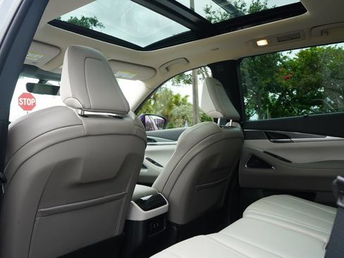 Used 2026 INFINITI QX60 Luxe w/ Cargo Package FWD image 16