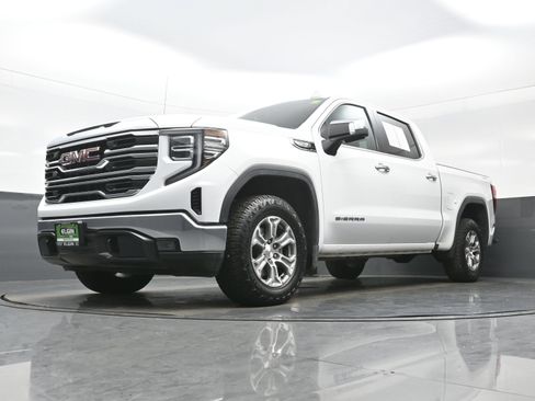 Used 2024 GMC Sierra 1500 SLT AWD/4WD image 28