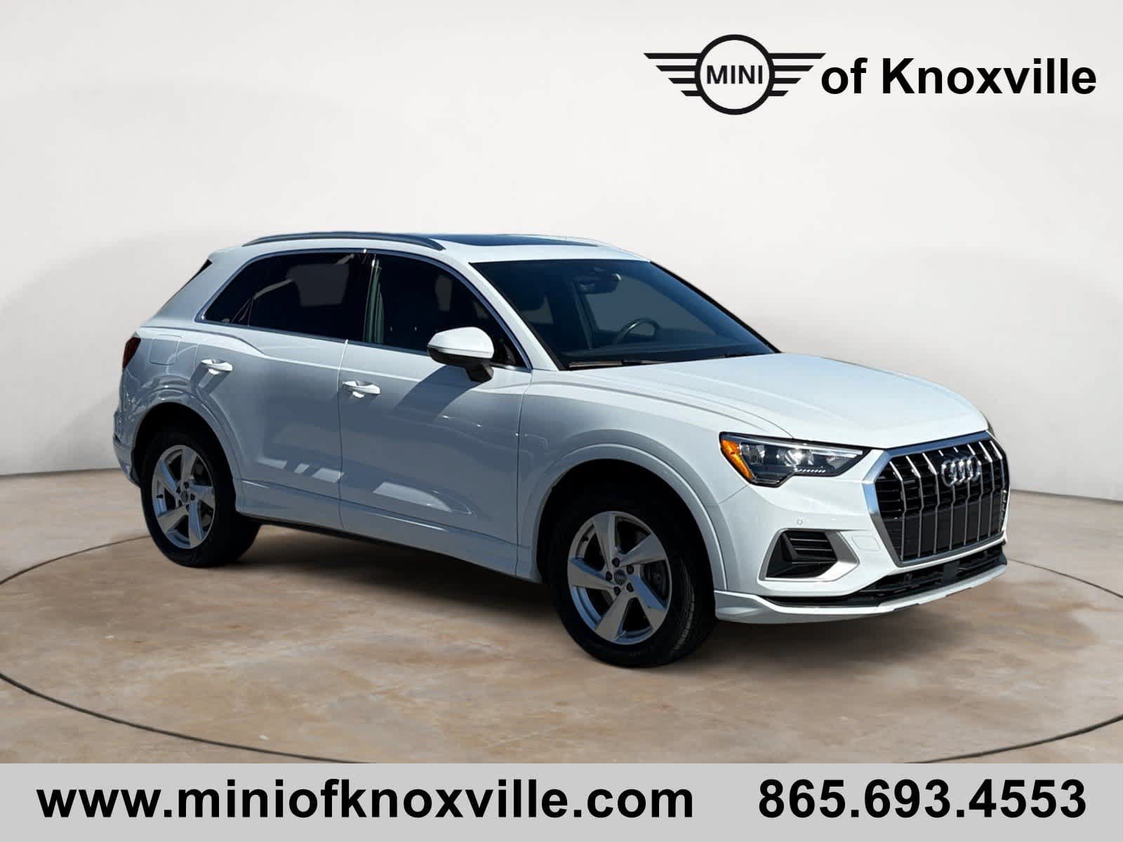 Used 2020 Audi Q3 2.0T Premium w/ Convenience Package AWD/4WD image 1