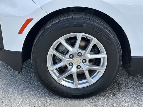 Certified 2023 Chevrolet Equinox LS w/ LS Convenience Package FWD image 32