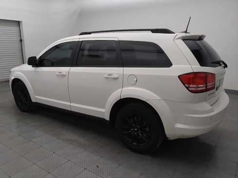 Used 2020 Dodge Journey SE w/ SE Popular Equipment Group image 3