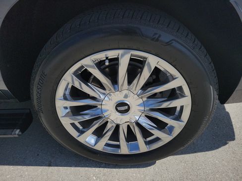 Used 2021 Cadillac Escalade Premium Luxury w/ Driver Assist Tech Package image 33