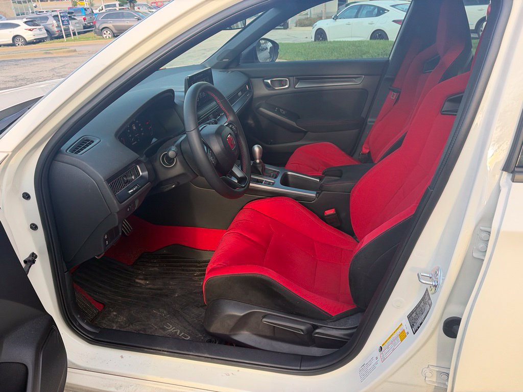 Used 2025 Honda Civic Type R image 10