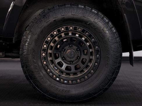 Used 2024 Toyota 4Runner SR5 Premium w/ SR5 Premium Package image 3