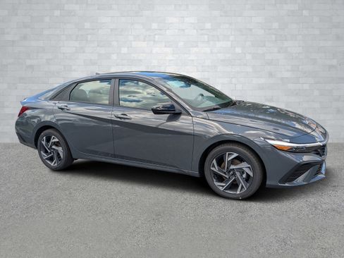 New 2025 Hyundai Elantra Sport image 1