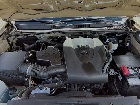 Used 2020 Toyota Tacoma SR5 w/ Technology Package image 28