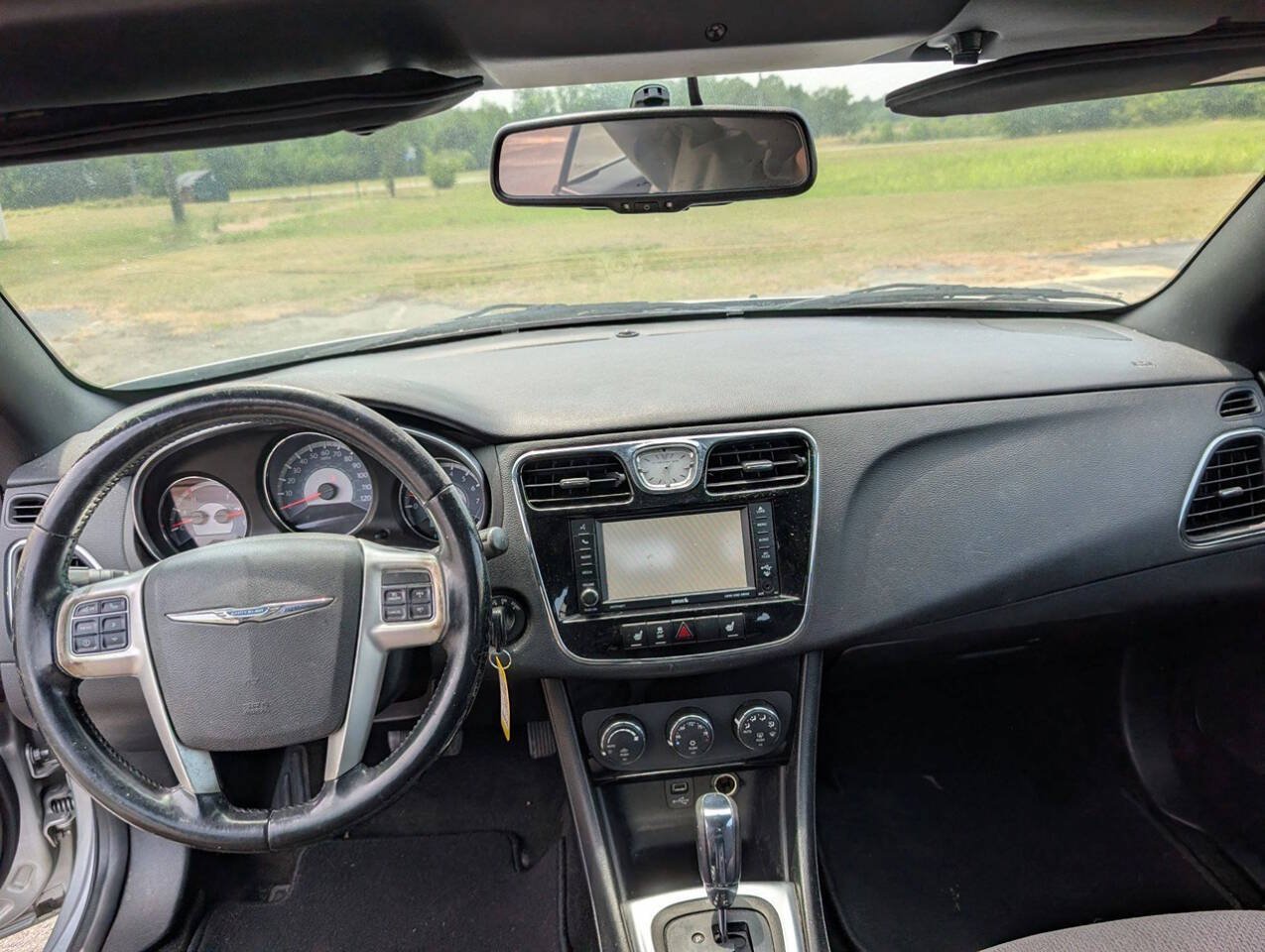 Used 2012 Chrysler 200 Touring w/ Cold Weather Group FWD image 27